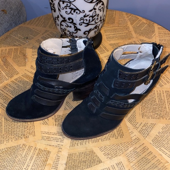 🎃 Soho Cobbler Suede & Leather cutout booties - Picture 3 of 10